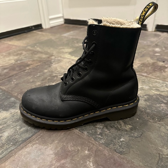DR MARTENS FUR LINED WINTER BOOTS - Picture 4 of 5